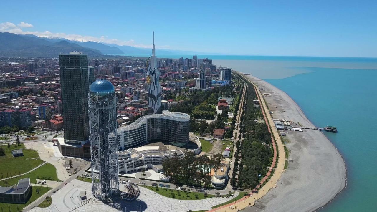 Mikepalace Batumi Exterior foto